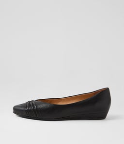 Carlas Black Leather Flat Shoes Carlas Black Leather Flat Shoes
