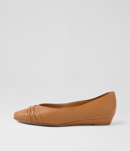 CARLAS SU DK TAN LEATHER