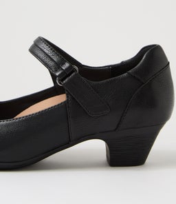 LARSIN SU BLACK LEATHER