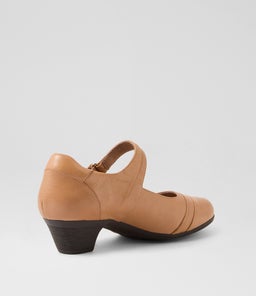 LARSIN SU DK TAN LEATHER