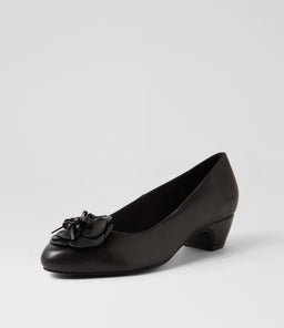 NIKKIA SU BLACK LEATHER