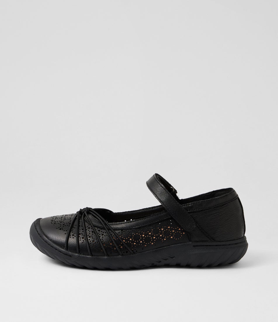 Tayie Black Leather Flat Shoes