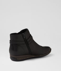 IRINAS SU BLACK LEATHER