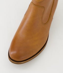 JEALOUSY SU COGNAC WAXY LEATHER