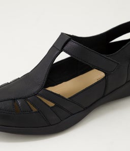 EVANIE D SU BLACK LEATHER