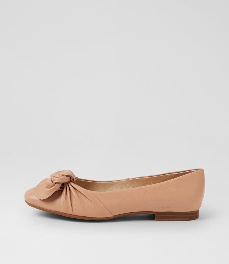 Ulrich D Dark Nude Leather Flat Shoes Ulrich D Dark Nude Leather Flat Shoes