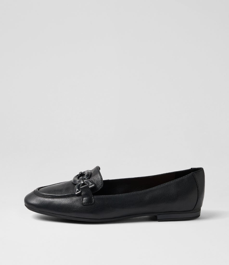 Umaya D Black Leather Flat Shoes