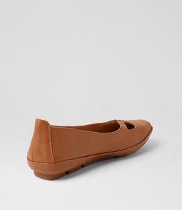 VICKIY SU DK TAN LEATHER