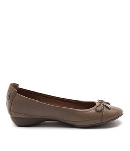EMBARK TAUPE LEATHER