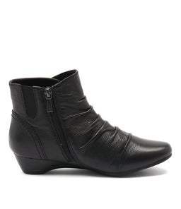 DANELE BLACK LEATHER