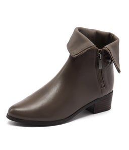 ESTRELLA TAUPE LEATHER