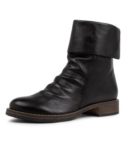 UNSEEN BLACK LEATHER