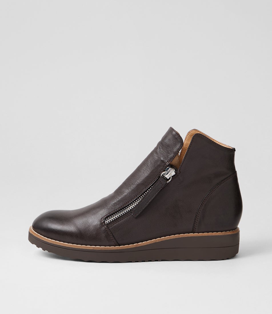 Ohmy Choc Leather Ankle Boots