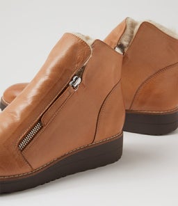 OPAL TO DK TAN BEIGE CHOC SOLE LEATHER FUR
