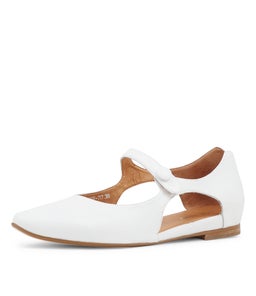 STRIGGER TO WHITE LEATHER