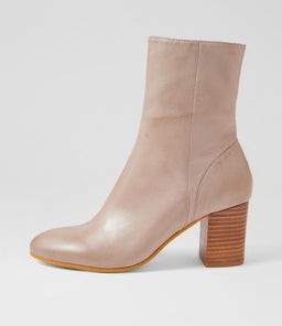UNISES TO ASH LEATHER