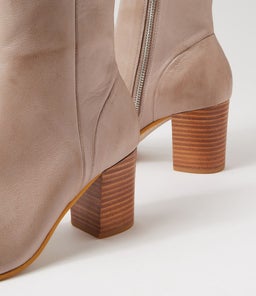UNISES TO ASH LEATHER