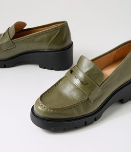 XAINAY TO OLIVE LEATHER