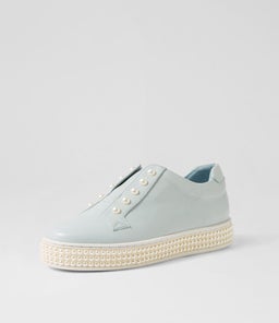 QUEMPO TO PALE BLUE LEATHER