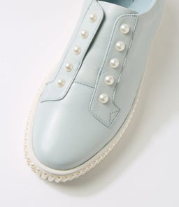 QUEMPO TO PALE BLUE LEATHER