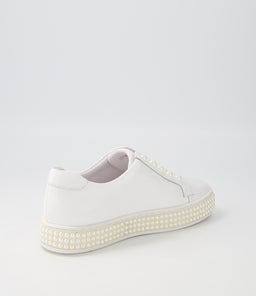 QUEMPO TO WHITE LEATHER