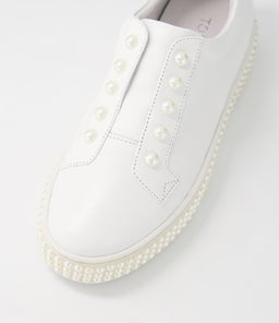 QUEMPO TO WHITE LEATHER