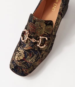 FANESS TO BLACK METALLIC PRINT SUEDE