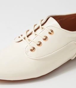SURENA TO IVORY IVORY PATENT LEATHER