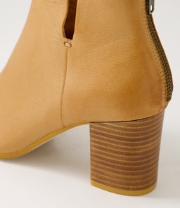UFOLLOW TO DK TAN LEATHER