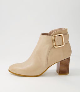 UMOST TO CAMEL LEATHER