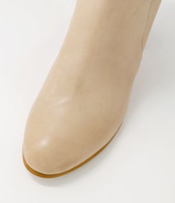 UMOST TO CAMEL LEATHER