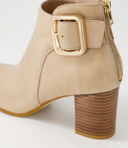 UMOST TO CAMEL LEATHER