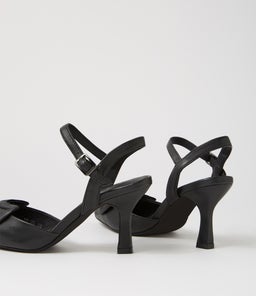 LARIAH TO BLACK LEATHER