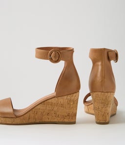 WAIRES TO TAN LEATHER
