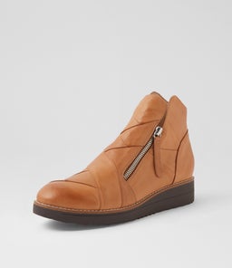 OMEAH TO DK TAN CHOC SOLE LEATHER
