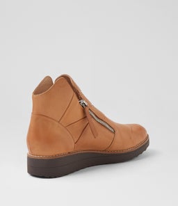 OMEAH TO DK TAN CHOC SOLE LEATHER