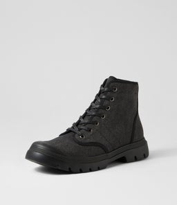 SAGAR TO BLACK CANVAS