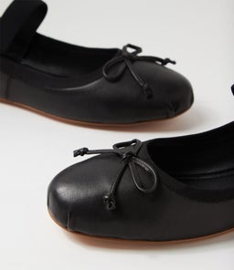 AILAHS TO BLACK LEATHER