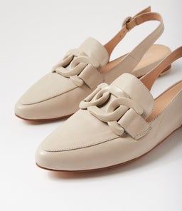 FAVILLAS TO ALMOND LEATHER