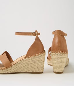 GELLORY TO TAN LEATHER