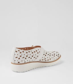 OLENNES TO WHITE WHITE SOLE PATENT LEATHER
