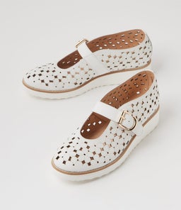 OLENNES TO WHITE WHITE SOLE PATENT LEATHER
