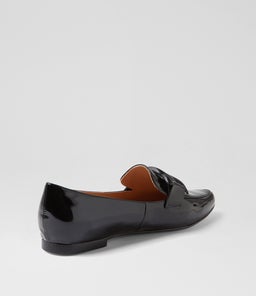 SOCOROS TO BLACK PATENT LEATHER