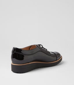 OLIVEE TO BLACK BLACK PATENT LEATHER