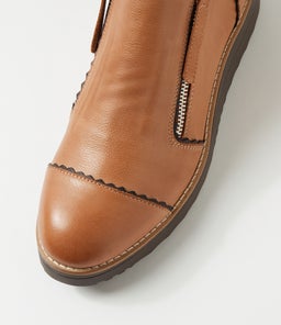 OODAY TO DK TAN CHOC LEATHER