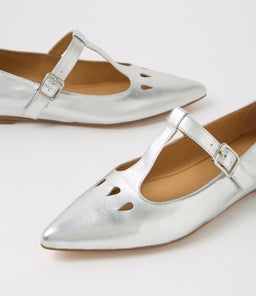 YULIAS TO SILVER LEATHER