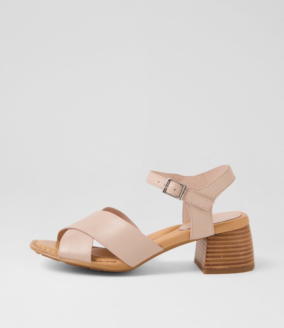 Finkley Nude Leather Sandals