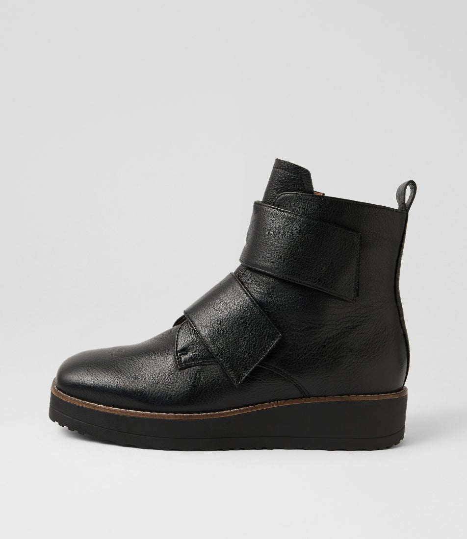 Didot Black Leather Ankle Boots