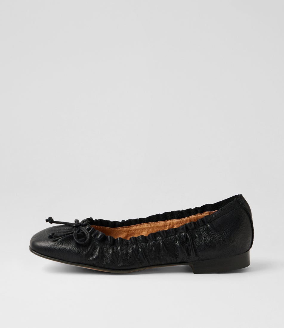 Peppies Black Leather Ballet Flats