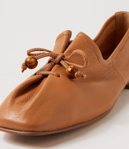 POLA TO DK TAN LEATHER